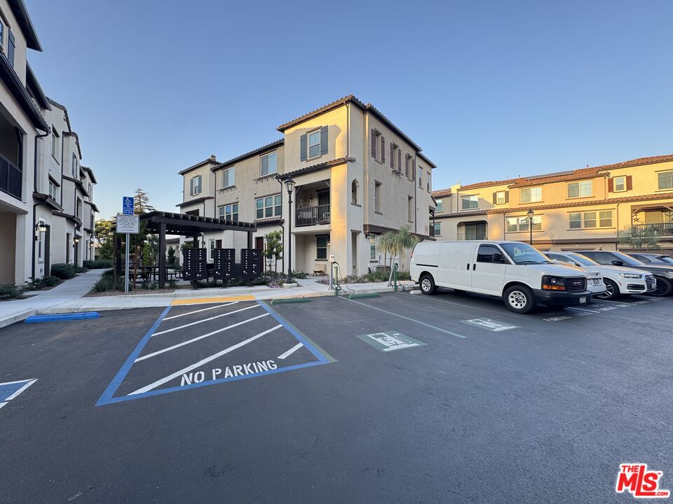 11338 Valley Unit: C