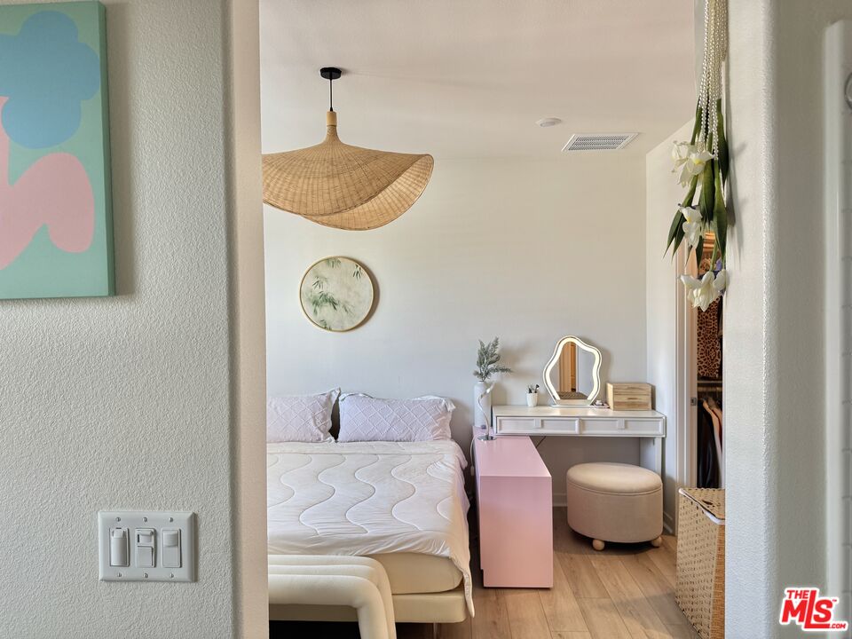 11338 Valley Unit: C