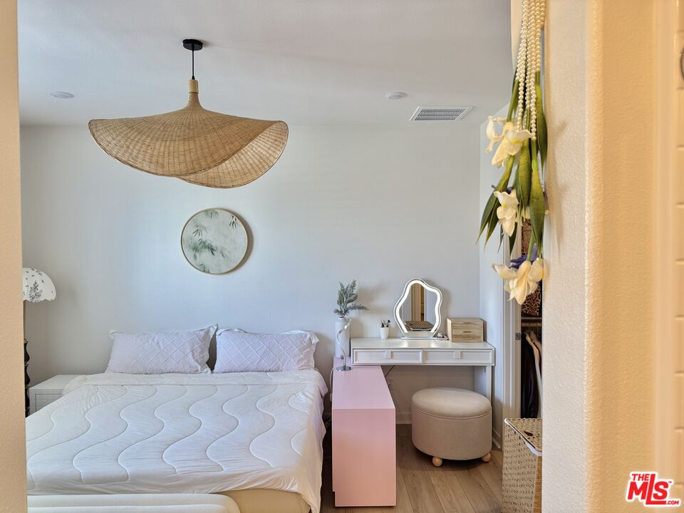 11338 Valley Unit: C
