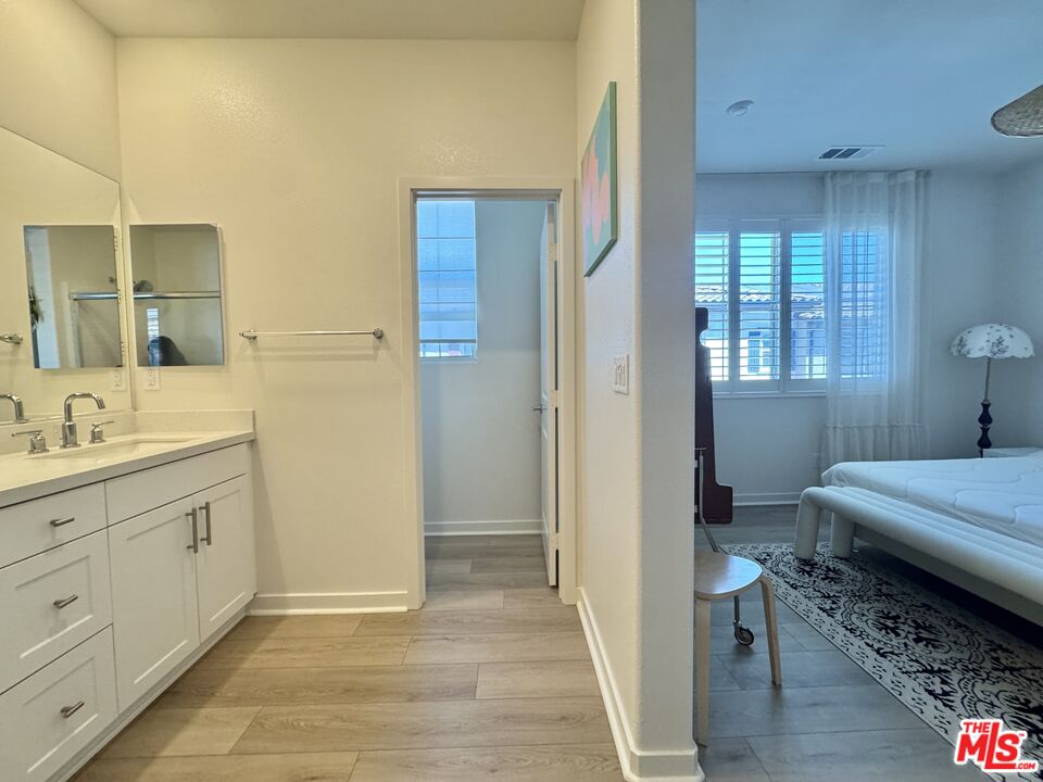 11338 Valley Unit: C