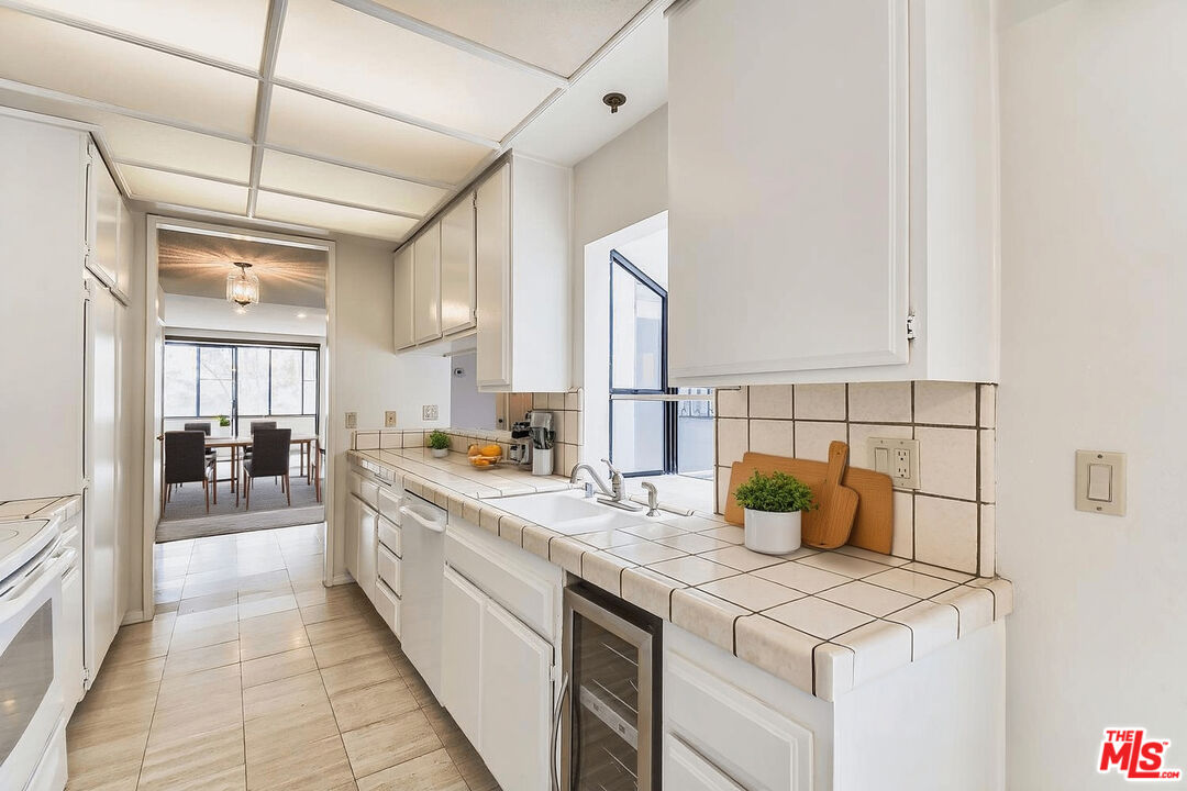 311 Bora Bora Way Unit: 3207