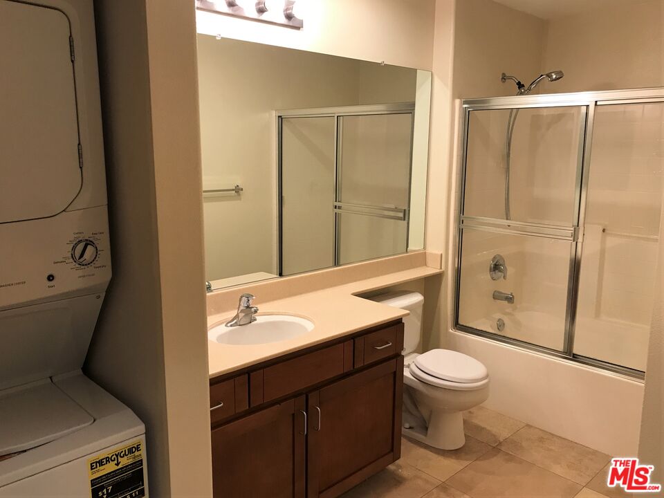 4060 Glencoe Ave Unit: 130