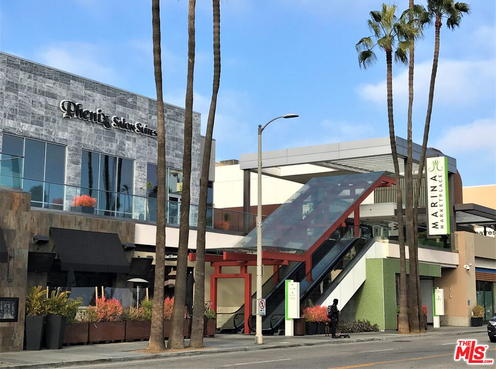 4060 Glencoe Ave Unit: 130