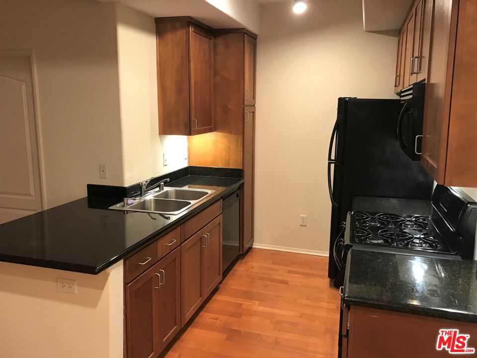 4060 Glencoe Ave Unit: 130