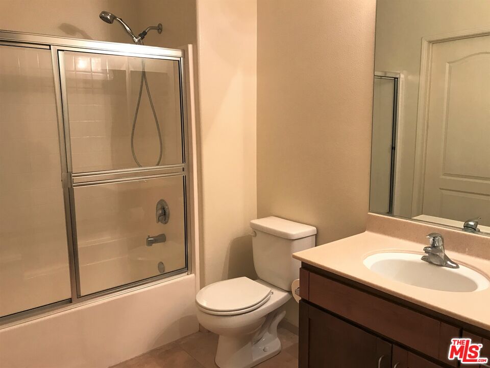 4060 Glencoe Ave Unit: 130