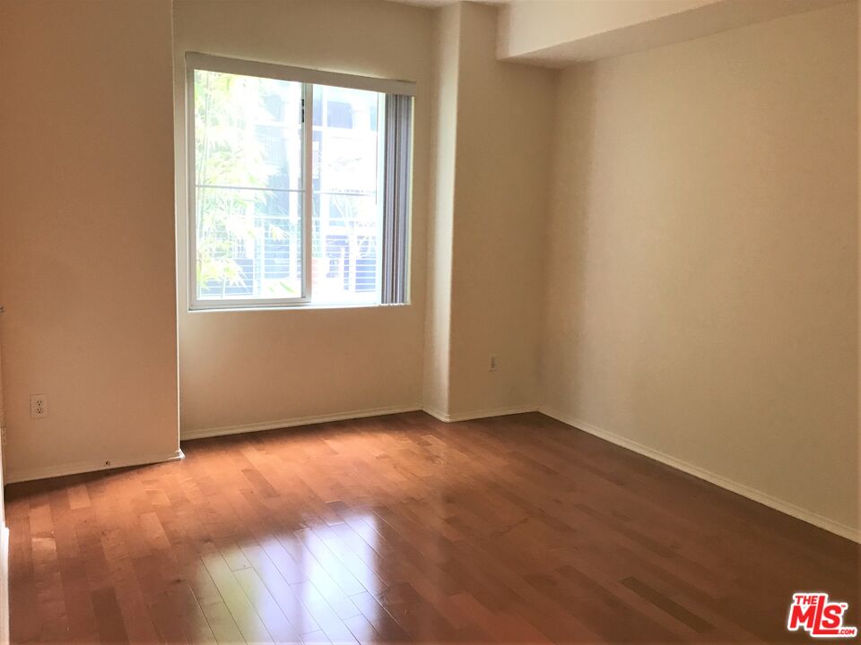 4060 Glencoe Ave Unit: 130