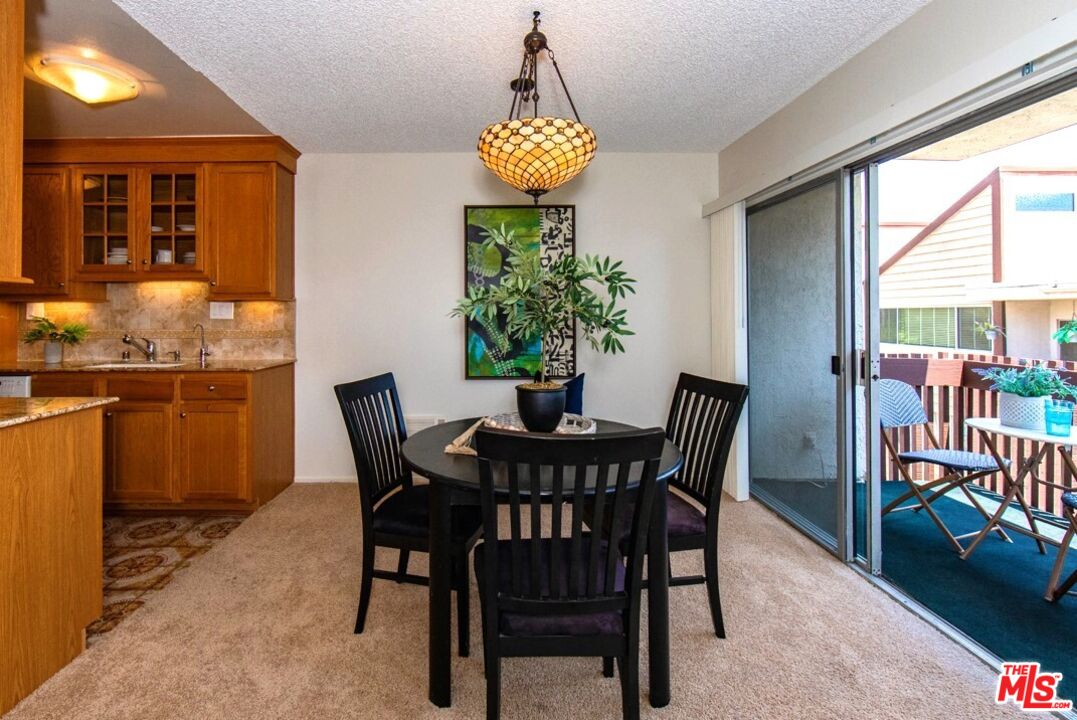 6000 CANTERBURY DR Unit: D301