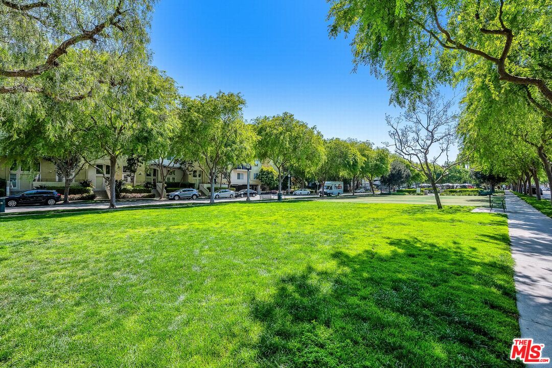 12963 Runway Rd Unit: 414