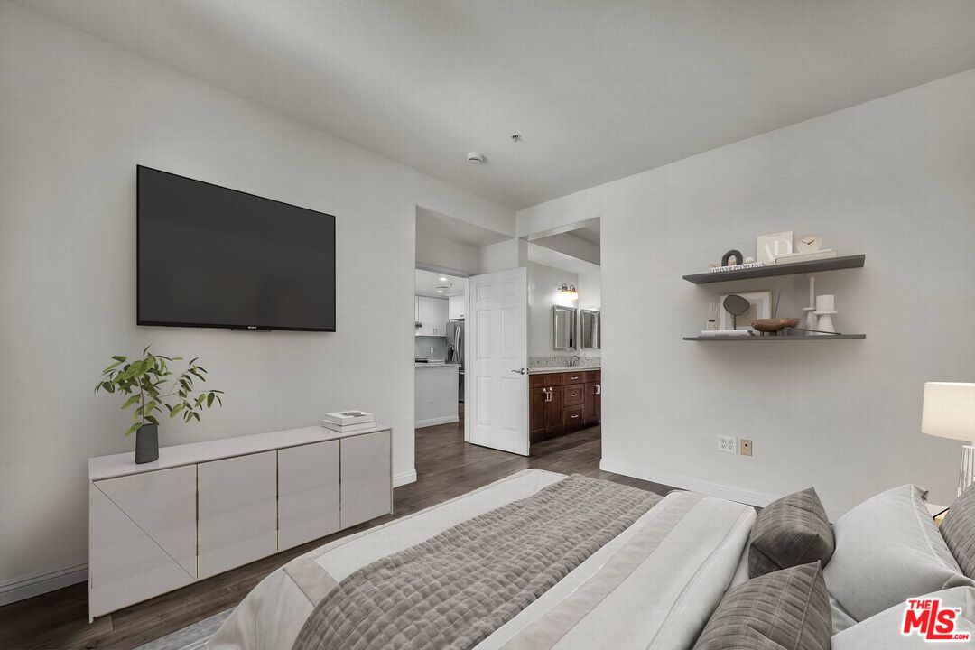 12963 Runway Rd Unit: 414