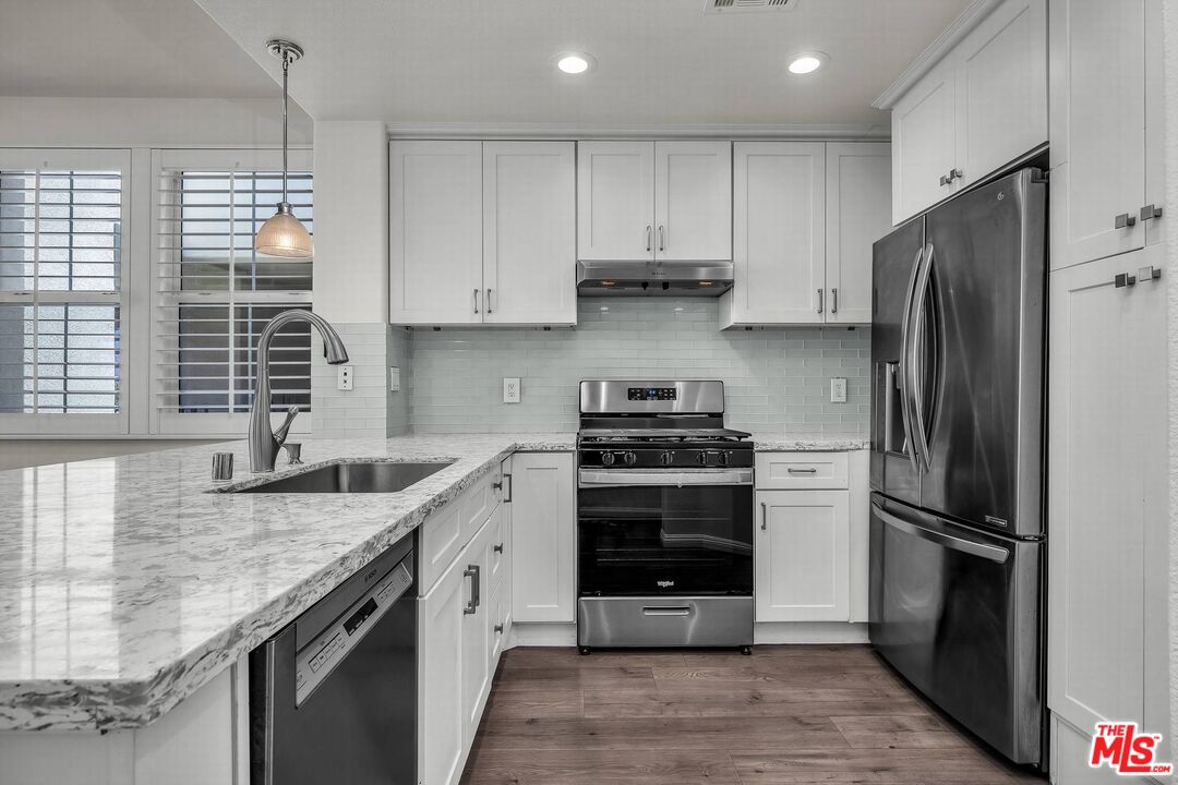 12963 Runway Rd Unit: 414