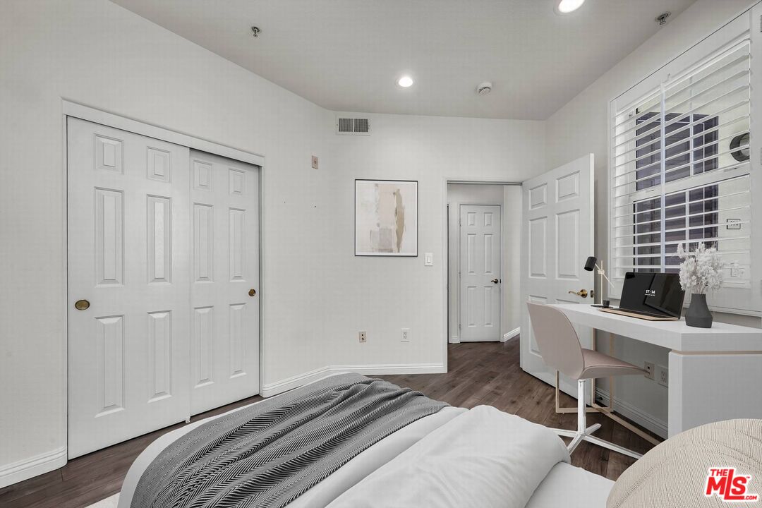 12963 Runway Rd Unit: 414