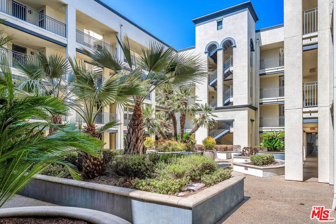 12963 Runway Rd Unit: 414