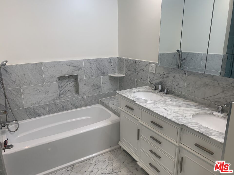 4561 Alla Rd Unit: 4