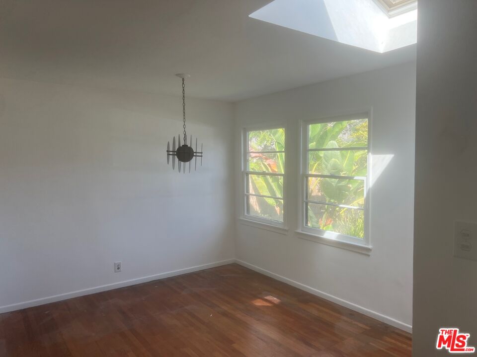2433 Mckinley Ave