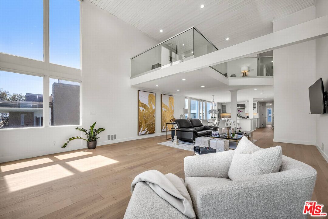 5515 Pacific Ave Unit: 3