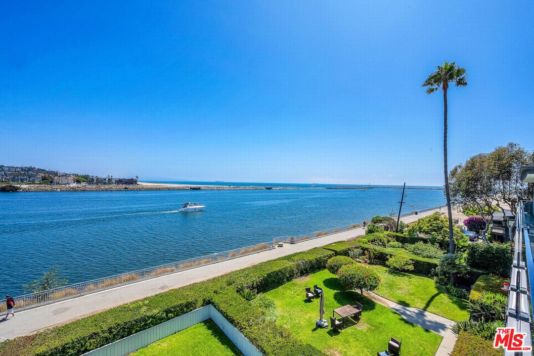 5515 Pacific Ave Unit: 3