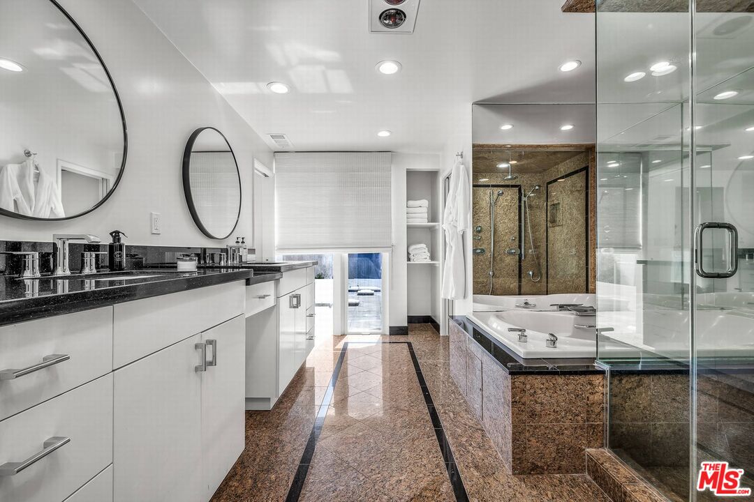 5515 Pacific Ave Unit: 3