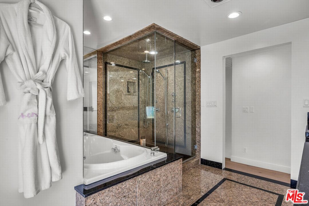 5515 Pacific Ave Unit: 3