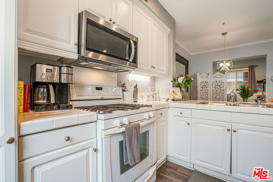 6020 Seabluff Dr Unit: 321