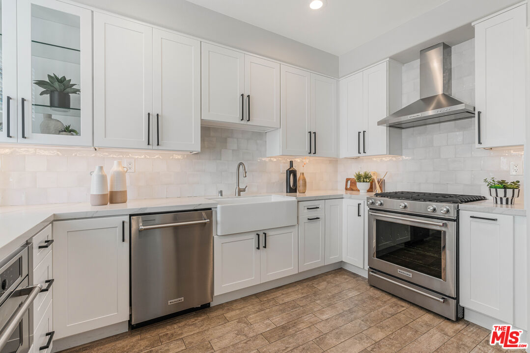 7100 Playa Vista Dr Unit: 406
