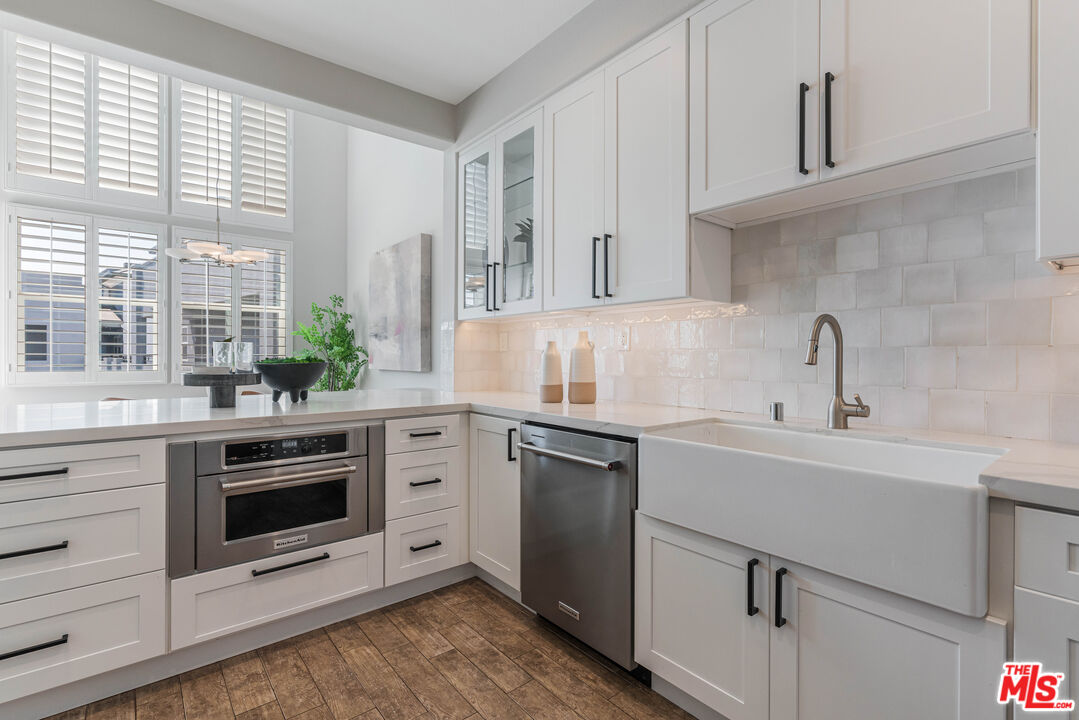 7100 Playa Vista Dr Unit: 406