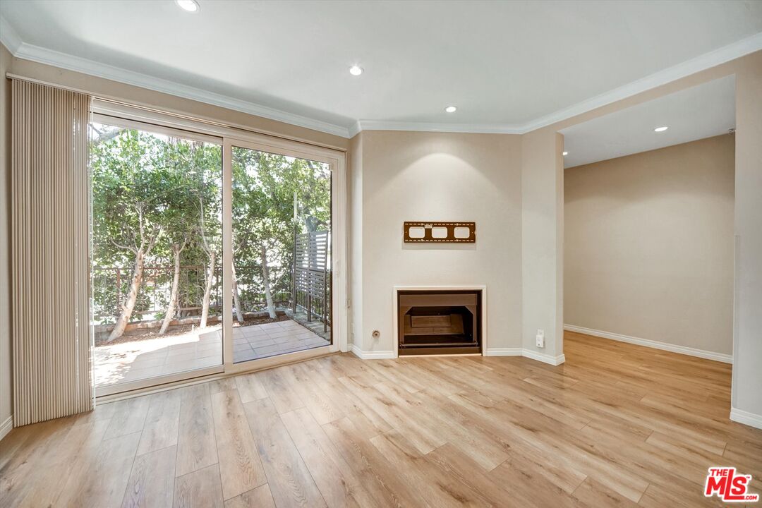 1328 S Bundy Dr Unit: 1