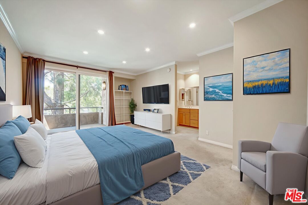 1328 S Bundy Dr Unit: 1