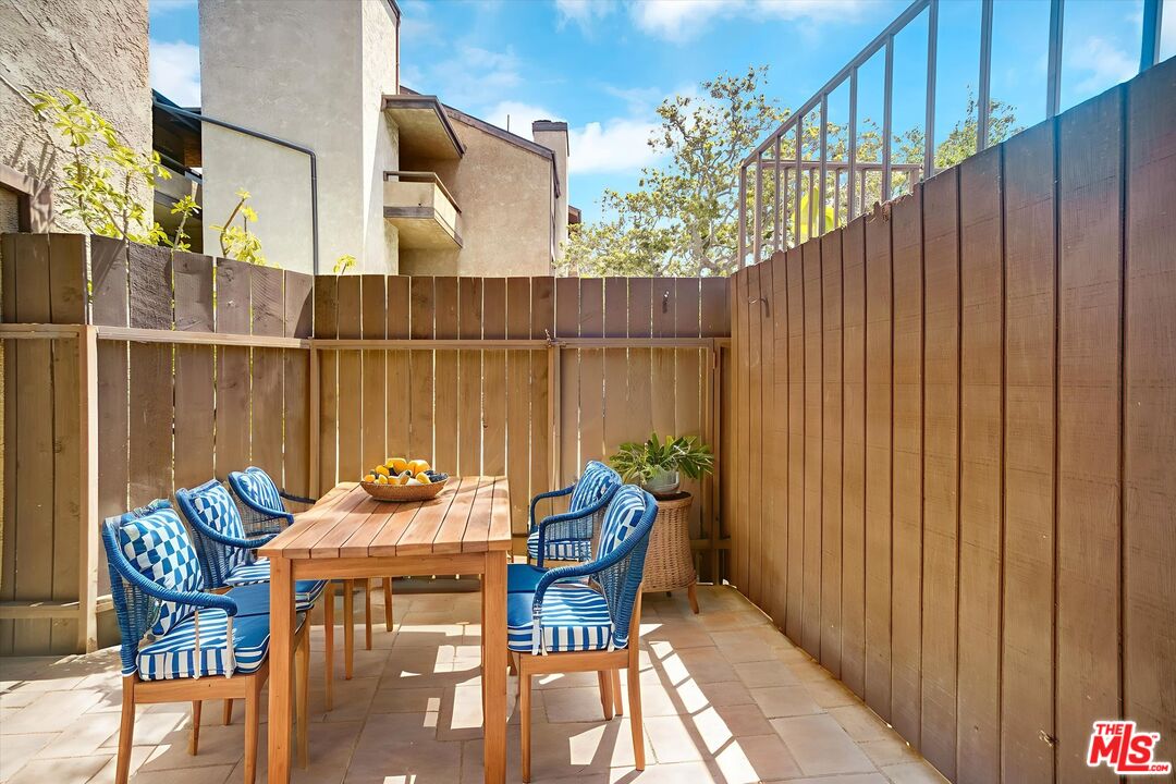 1328 S Bundy Dr Unit: 1