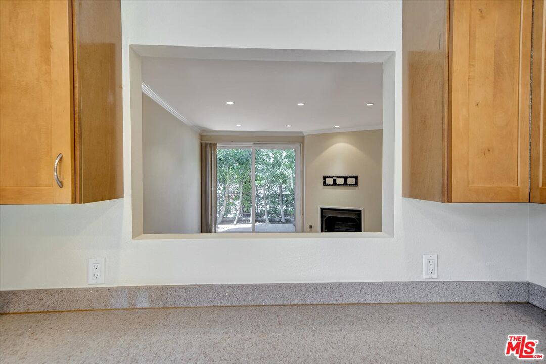 1328 S Bundy Dr Unit: 1