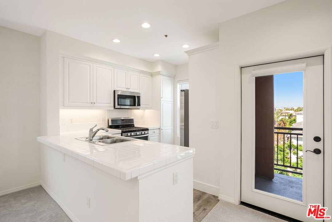 6020 Seabluff Dr Unit: 426