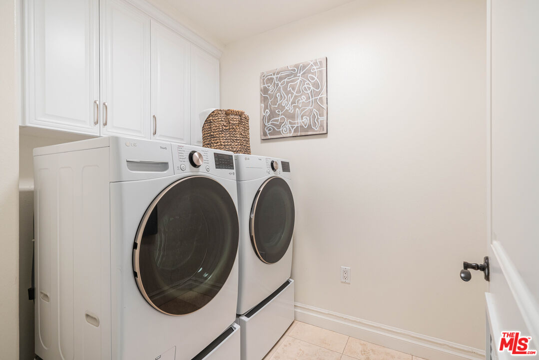 6241 Crescent Park Unit: 201