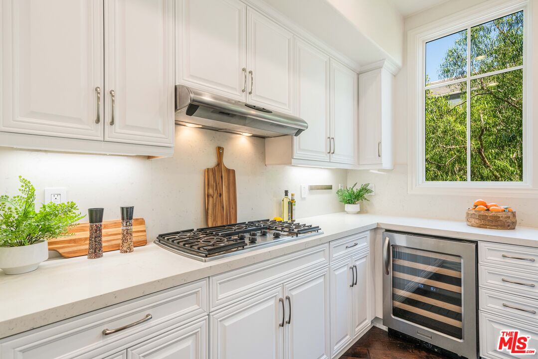 6241 Crescent Park Unit: 201