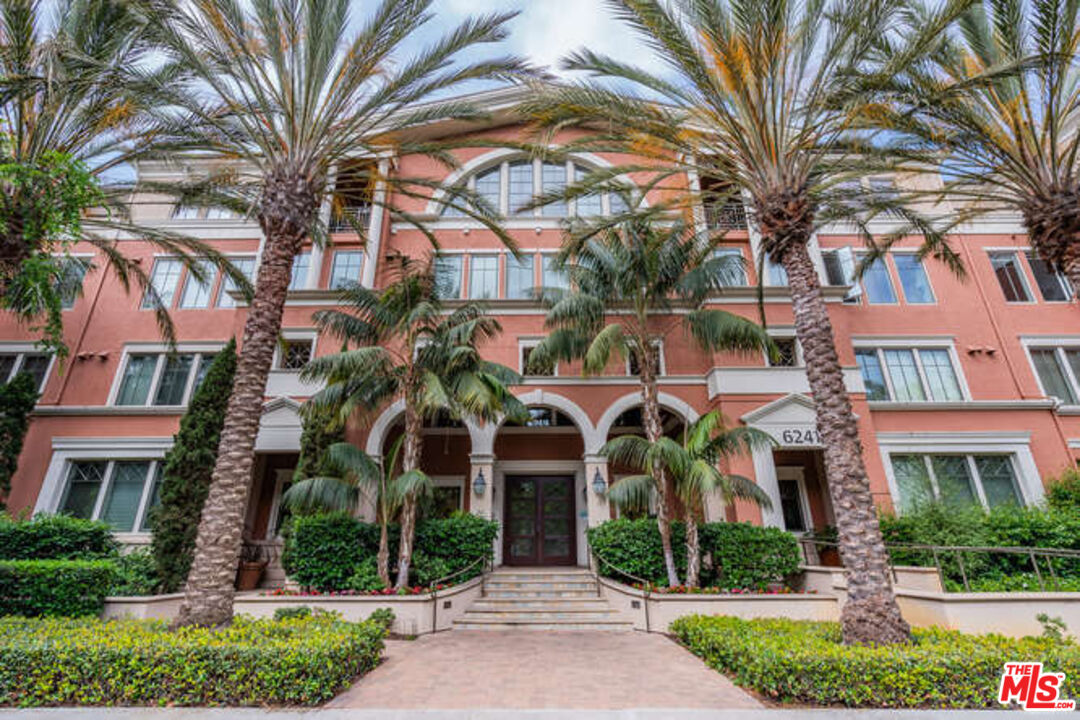 6241 Crescent Park Unit: 201