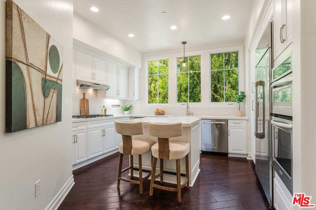 6241 Crescent Park Unit: 201