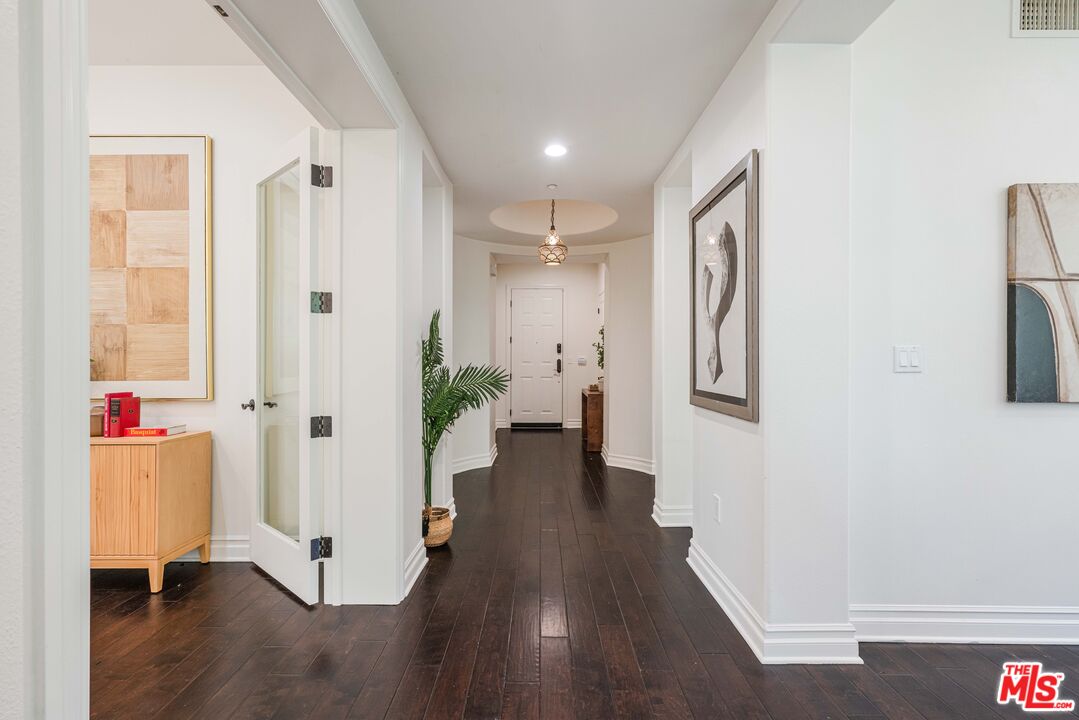 6241 Crescent Park Unit: 201