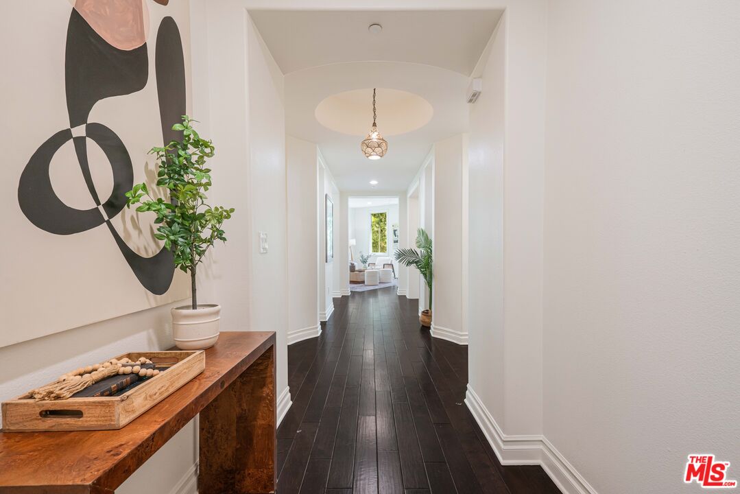 6241 Crescent Park Unit: 201