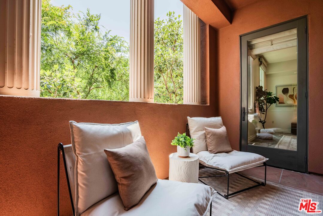 6241 Crescent Park Unit: 201