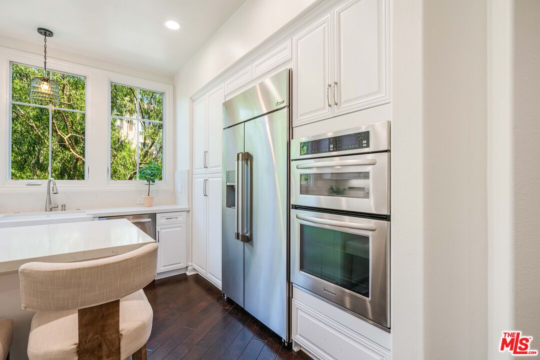 6241 Crescent Park Unit: 201