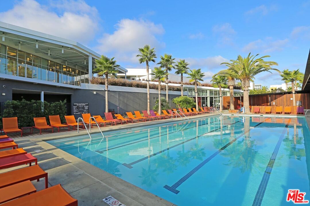 6241 Crescent Park Unit: 201