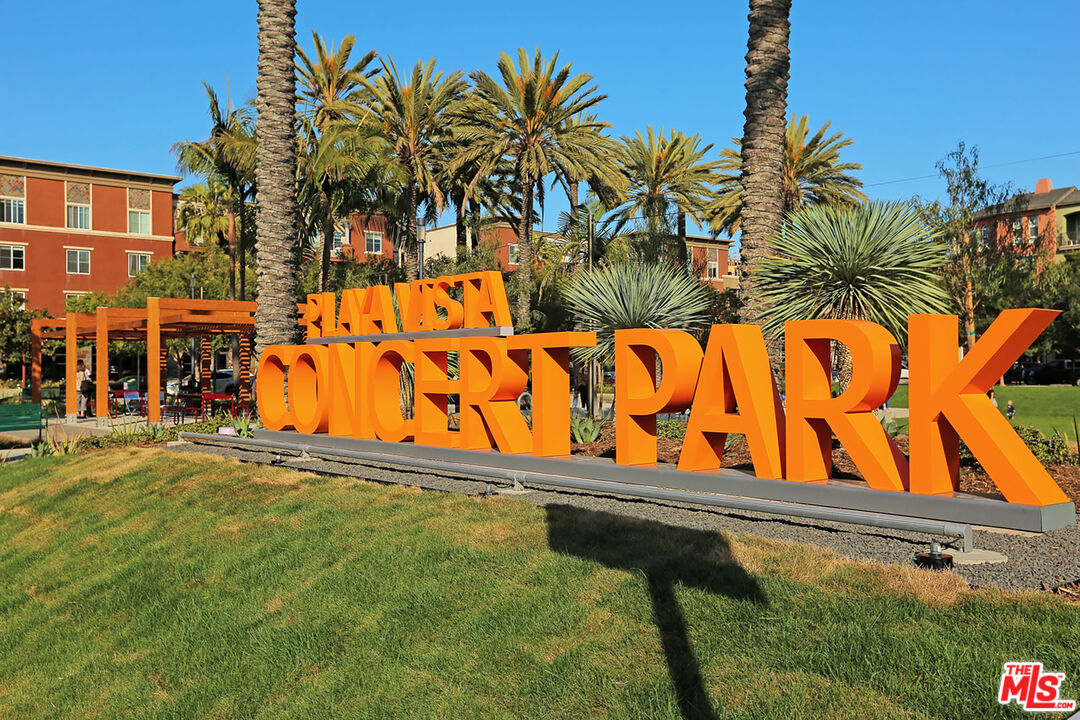 6241 Crescent Park Unit: 201