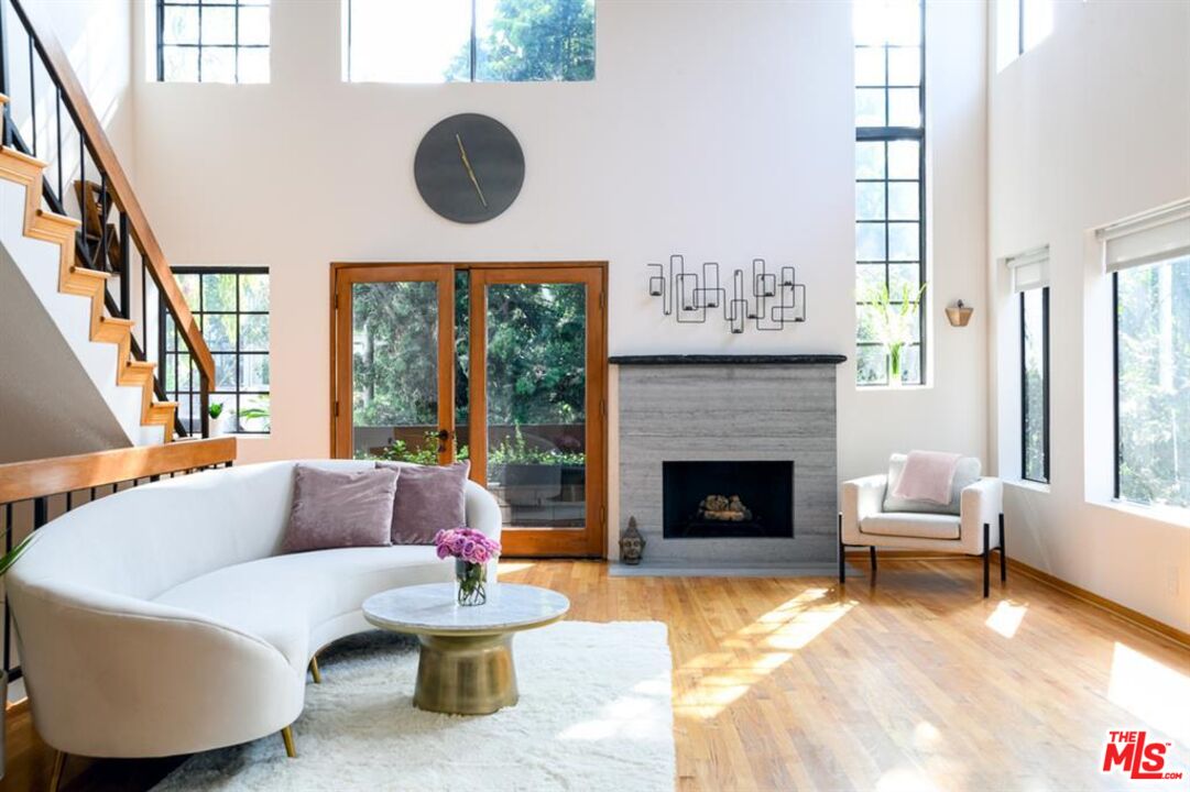 12815 Caswell Ave Unit: 101