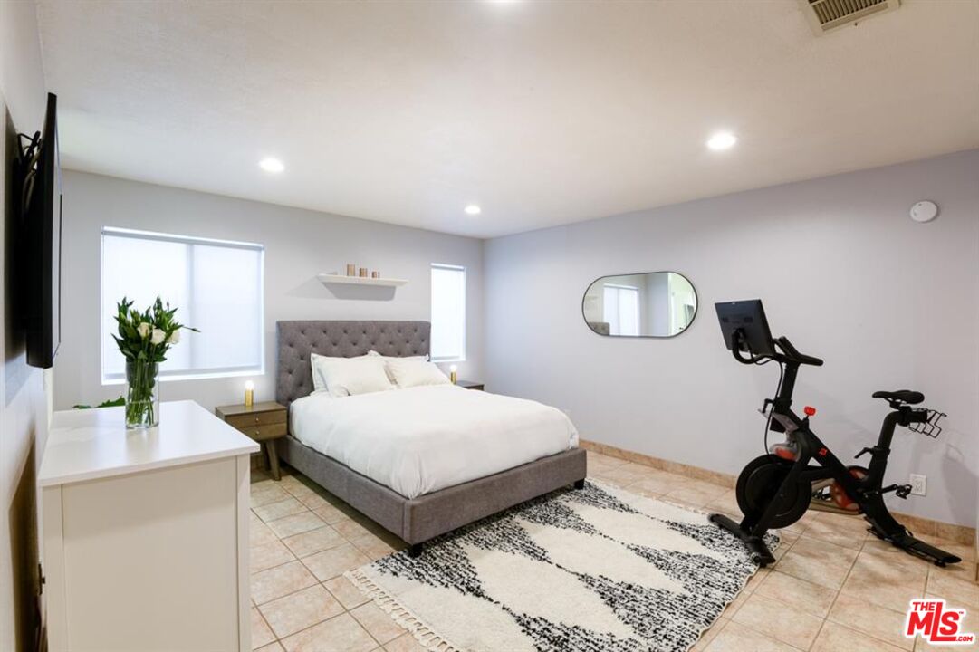 12815 Caswell Ave Unit: 101