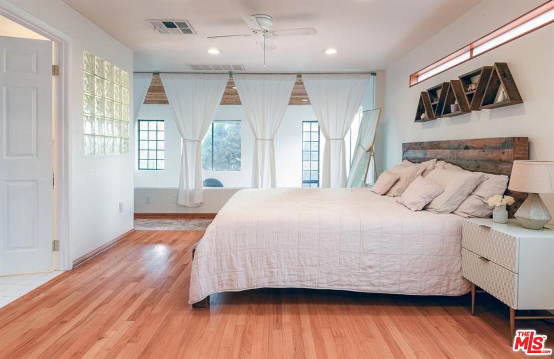 12815 Caswell Ave Unit: 101