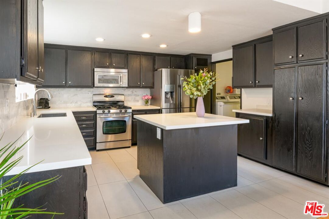 12815 Caswell Ave Unit: 101