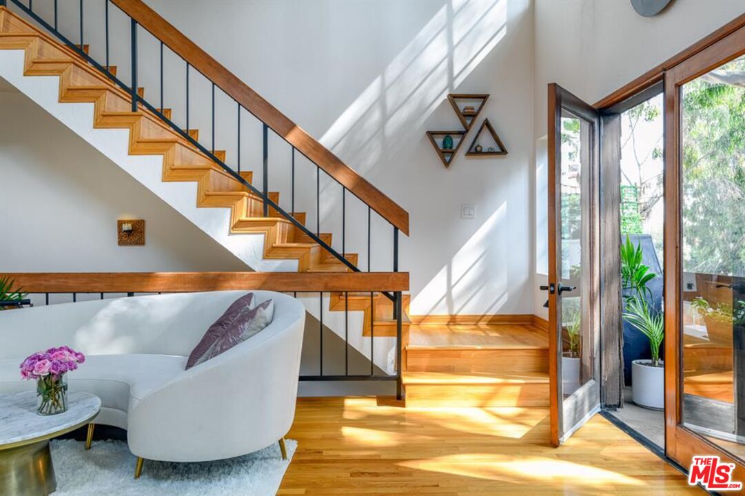 12815 Caswell Ave Unit: 101