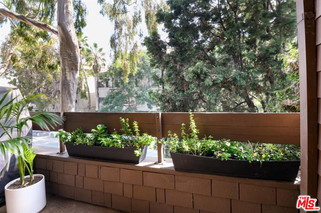 12815 Caswell Ave Unit: 101