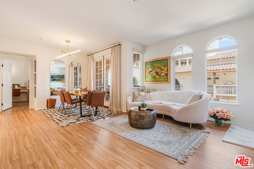 5935 Playa Vista Dr Unit: 204