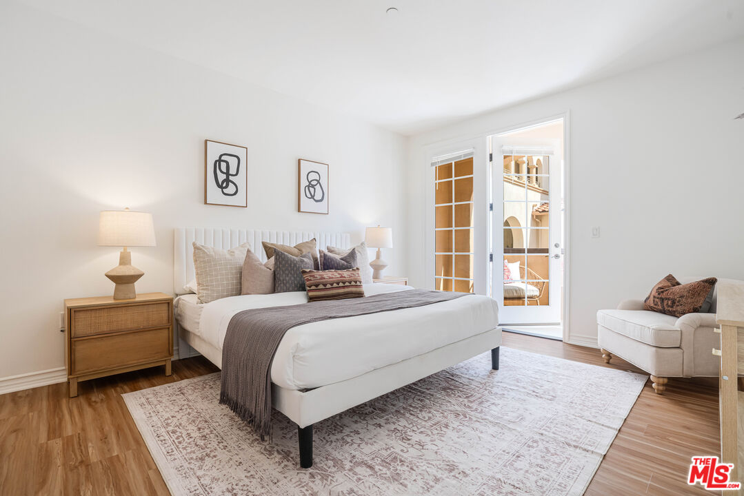 5935 Playa Vista Dr Unit: 204