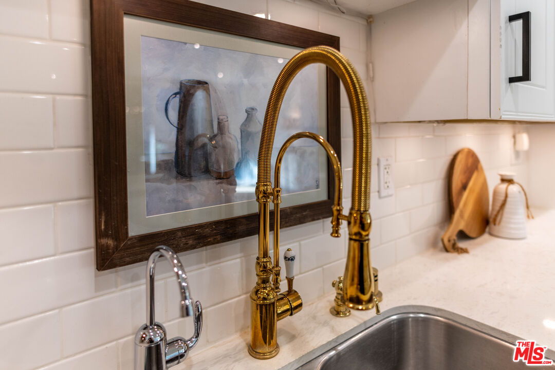 5901 Canterbury Dr Unit: 5