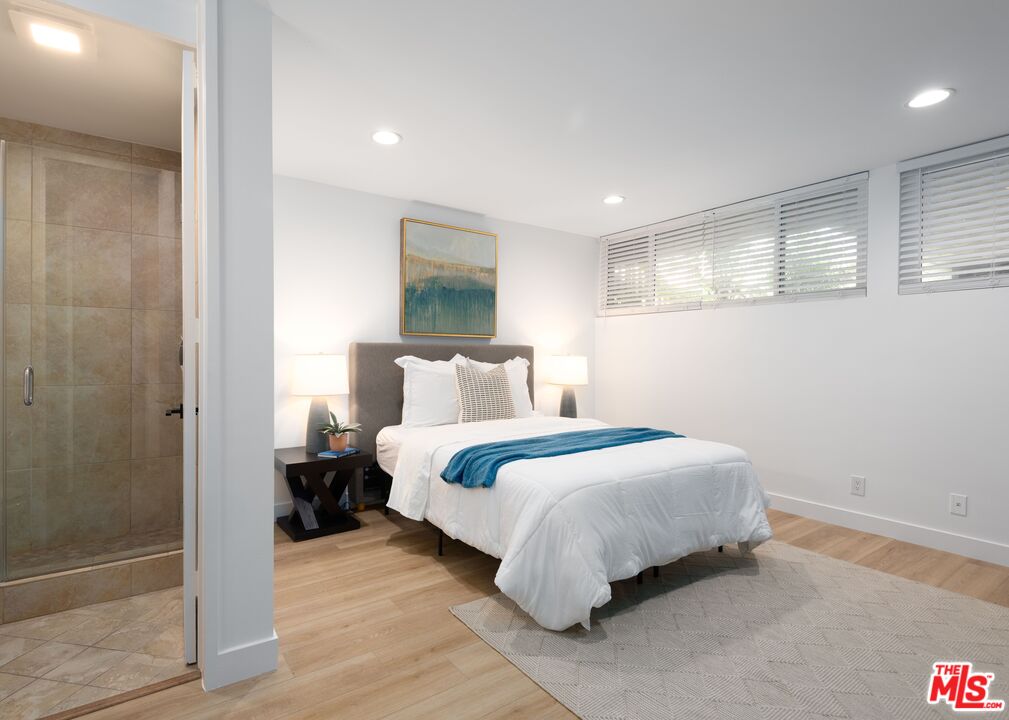 5901 Canterbury Dr Unit: 5